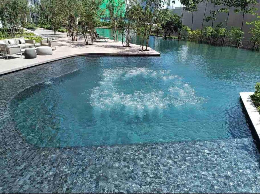 1+ 1 Bedroom 4-5Pax/Klcc/ Bukit Bintang/City View/Mrt Kuala Lumpur Exterior photo